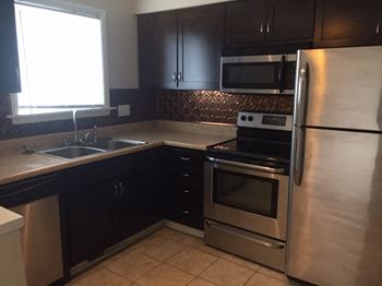 Stainless steel appliances-townhomes  only